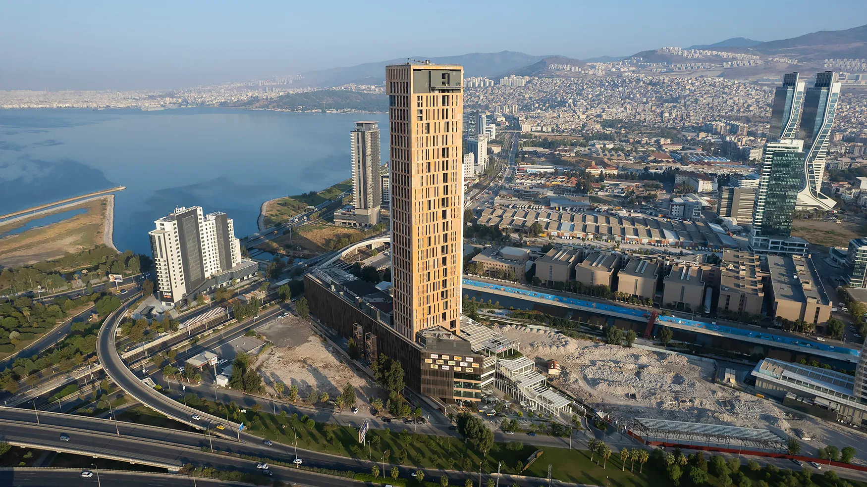 Ege Perla and the Gulf of İzmir from the air