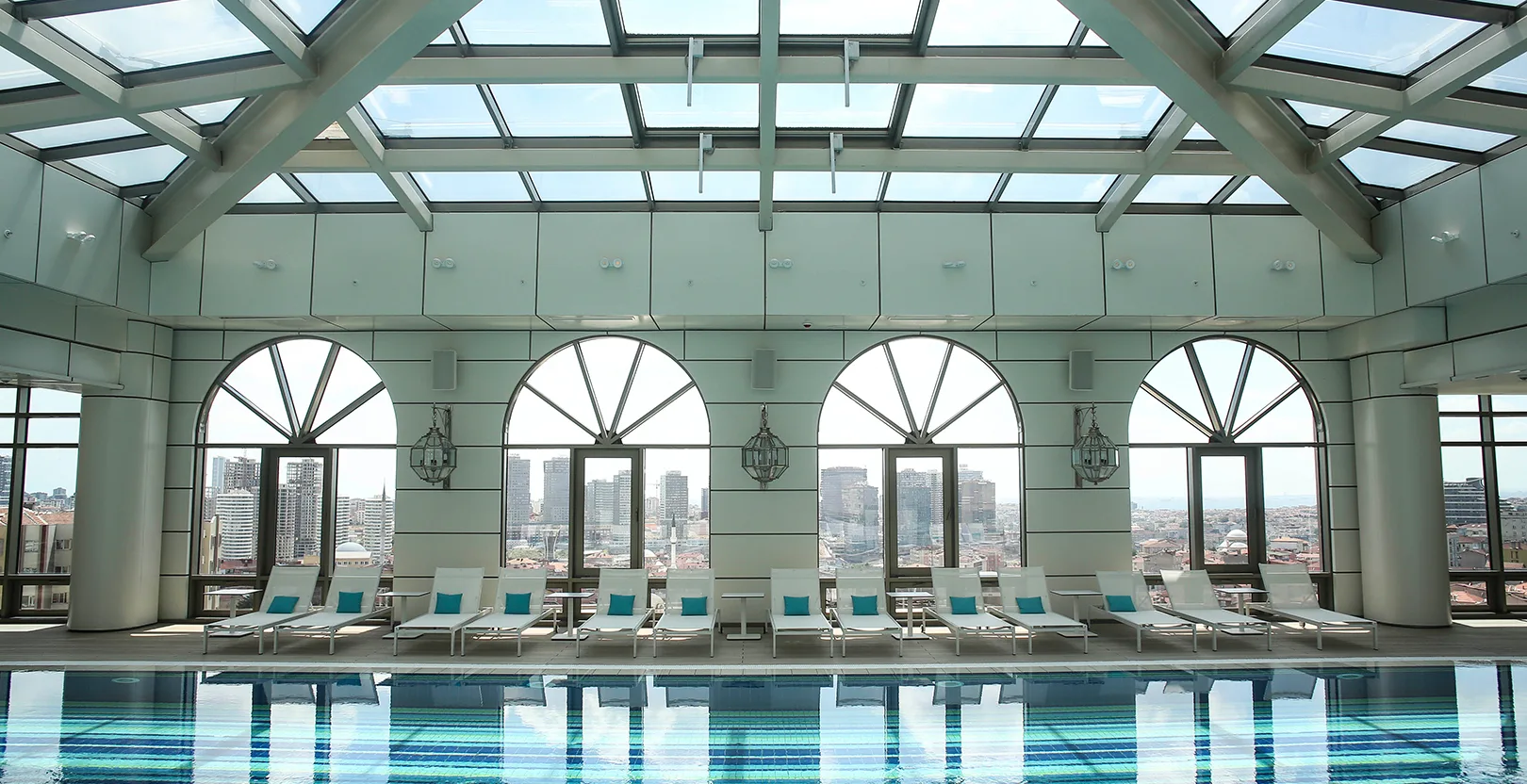Emaar Square Residences kapalı havuz