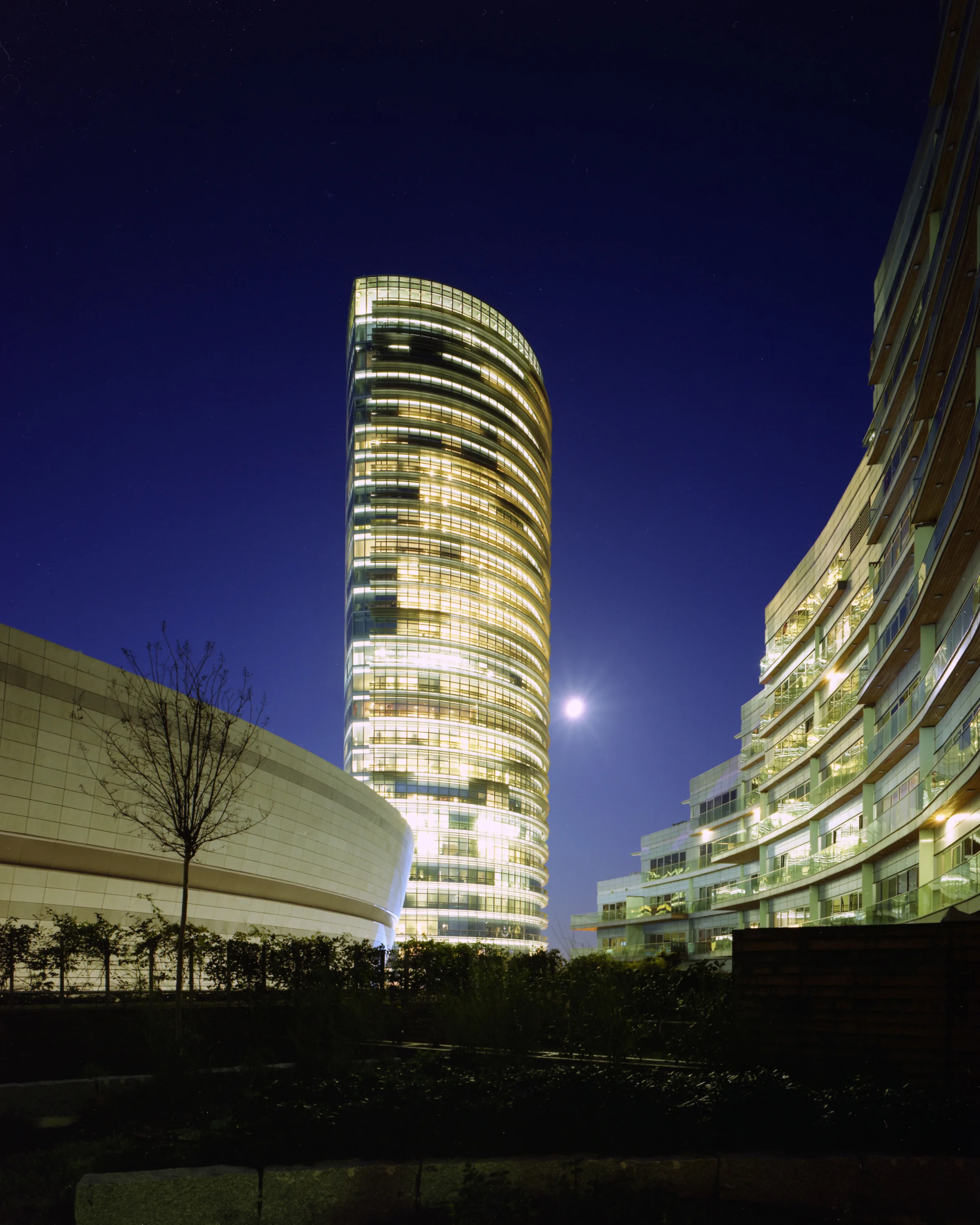 Kanyon kompleksi gece