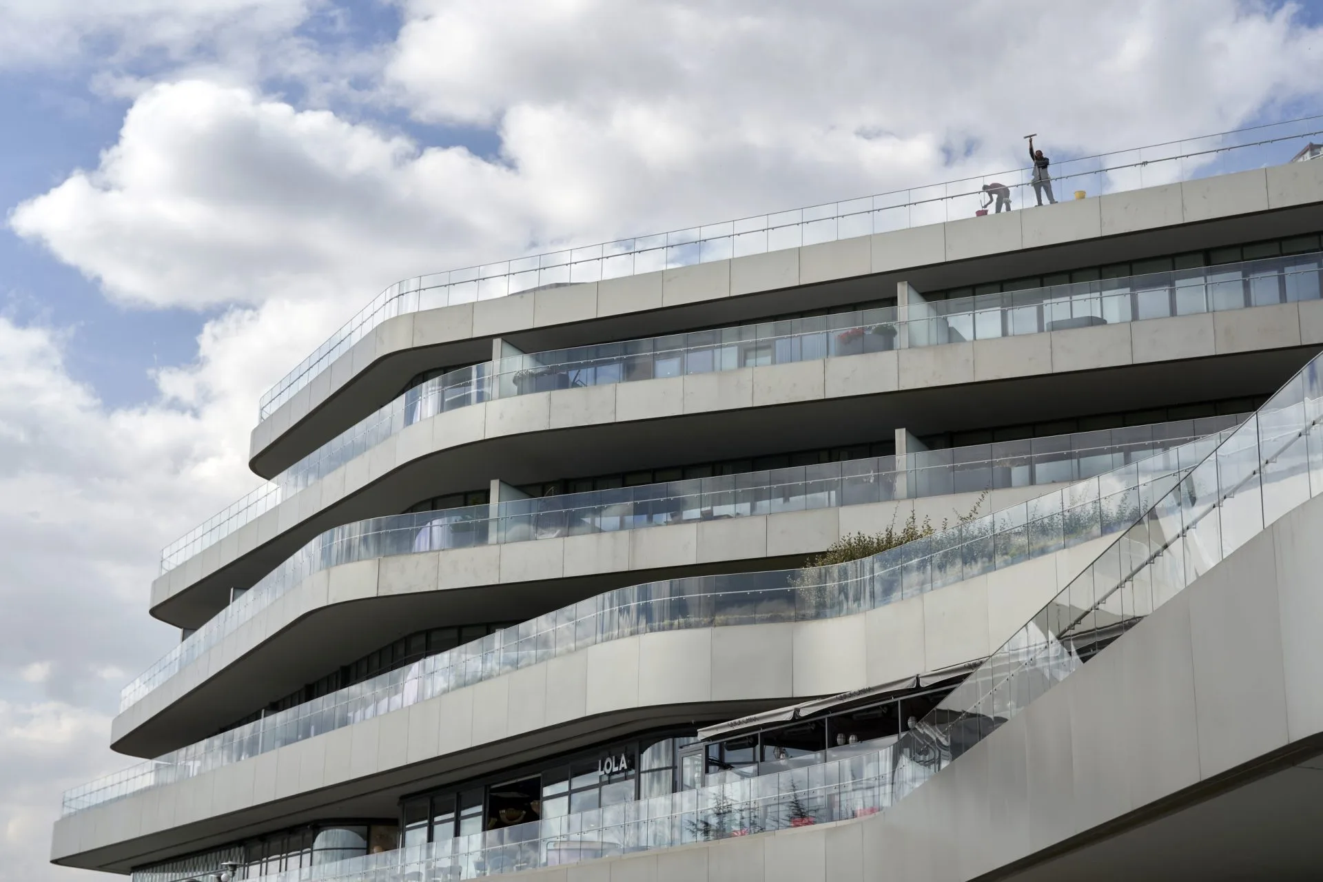 Kuzu Effect curving terraces