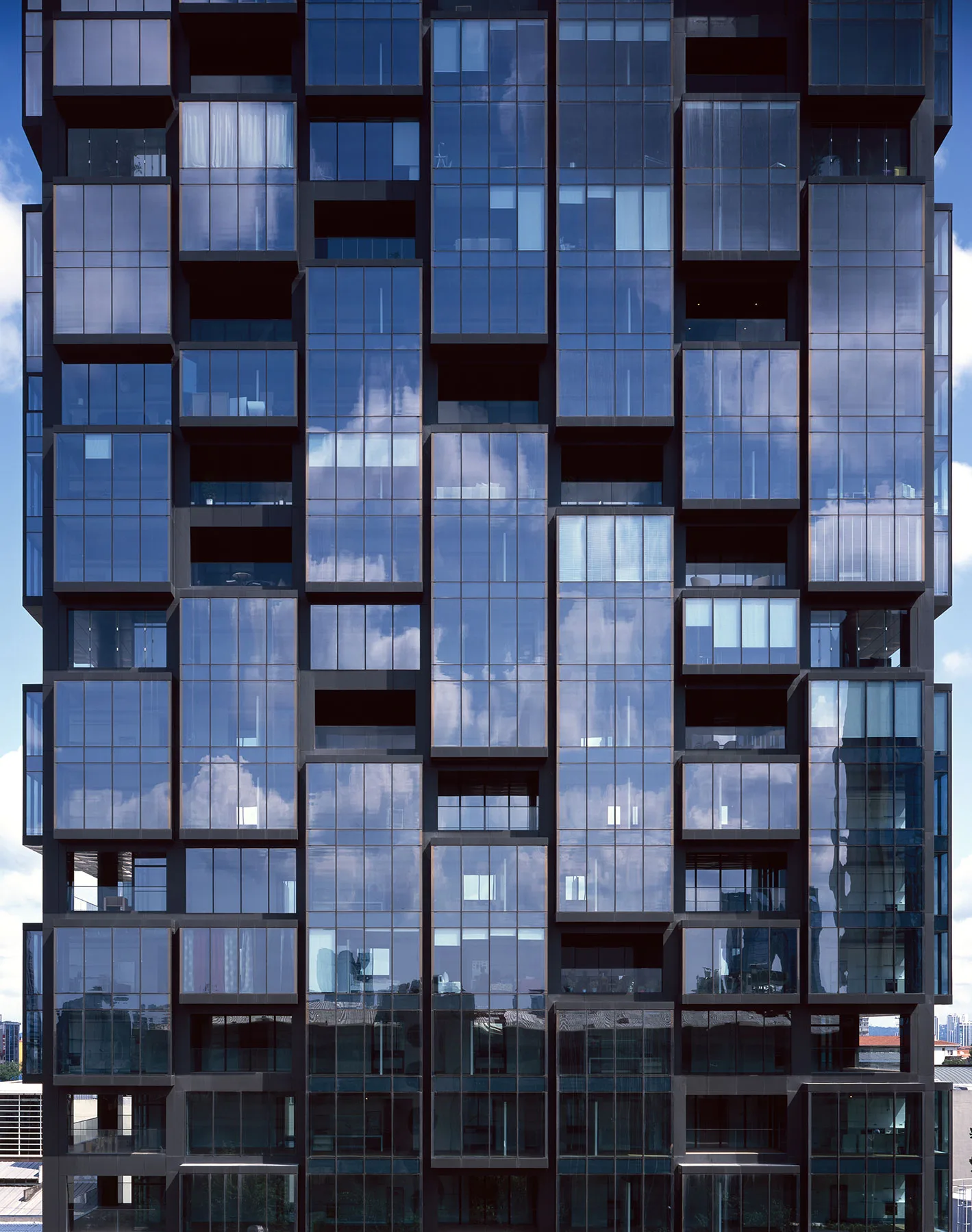 Levent Loft 2 (Loft Gardens) cam cephe detayı