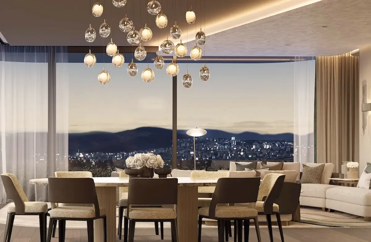 The Residences at Mandarin Oriental Etiler yemek alanı ve şehir manzarası