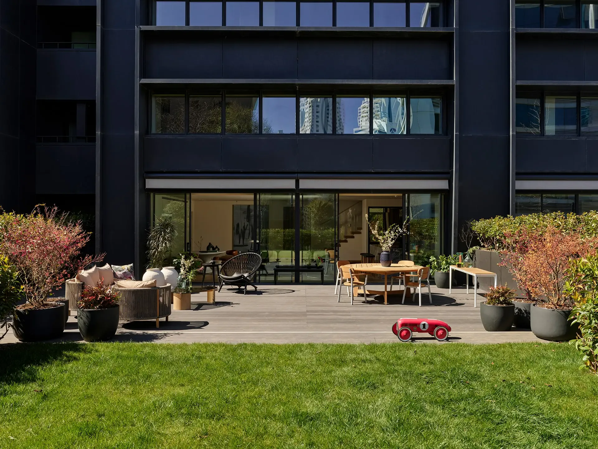 The Ritz-Carlton Residences Istanbul garden and building facade