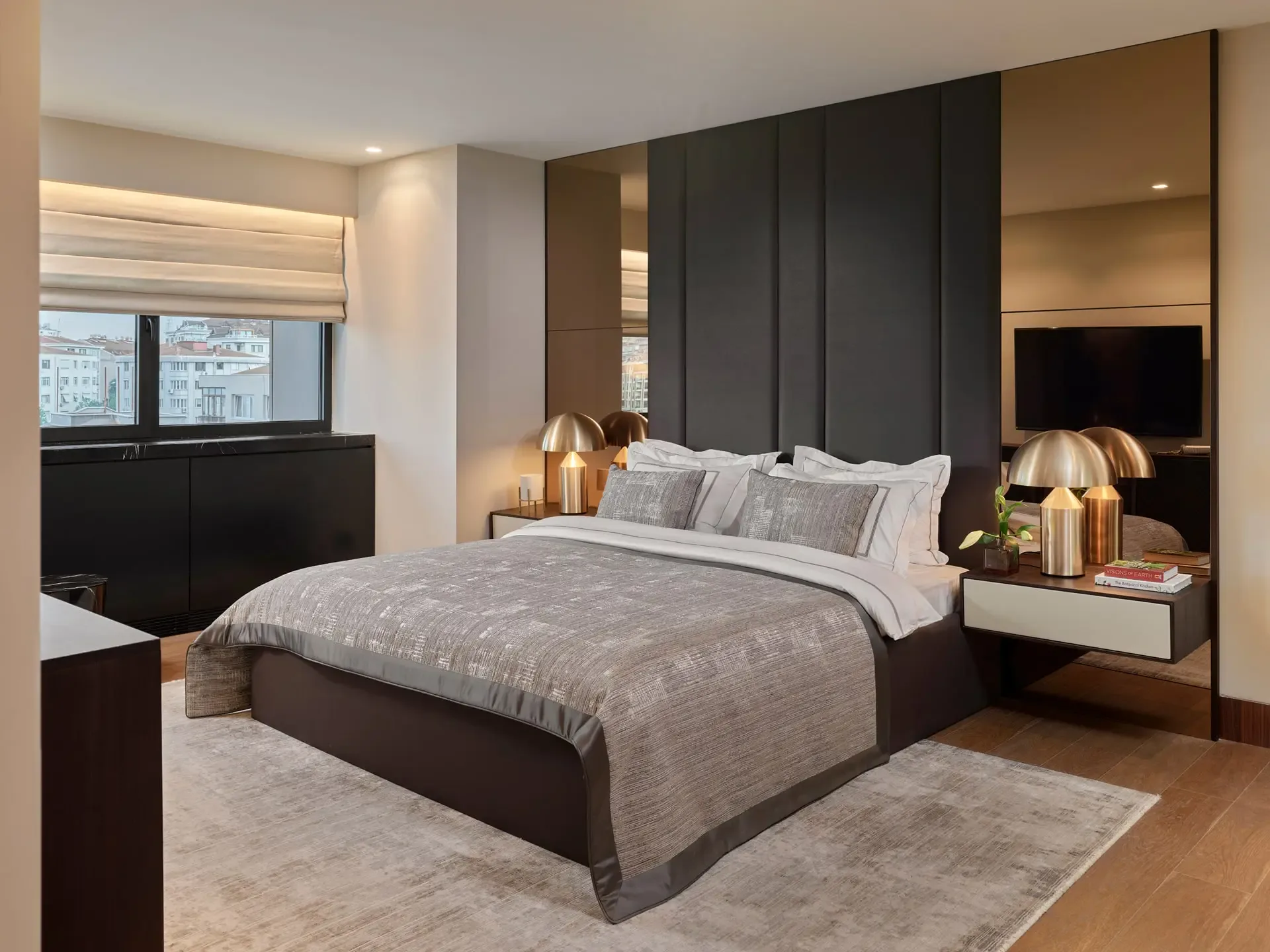 The Ritz-Carlton Residences Istanbul yatak odası