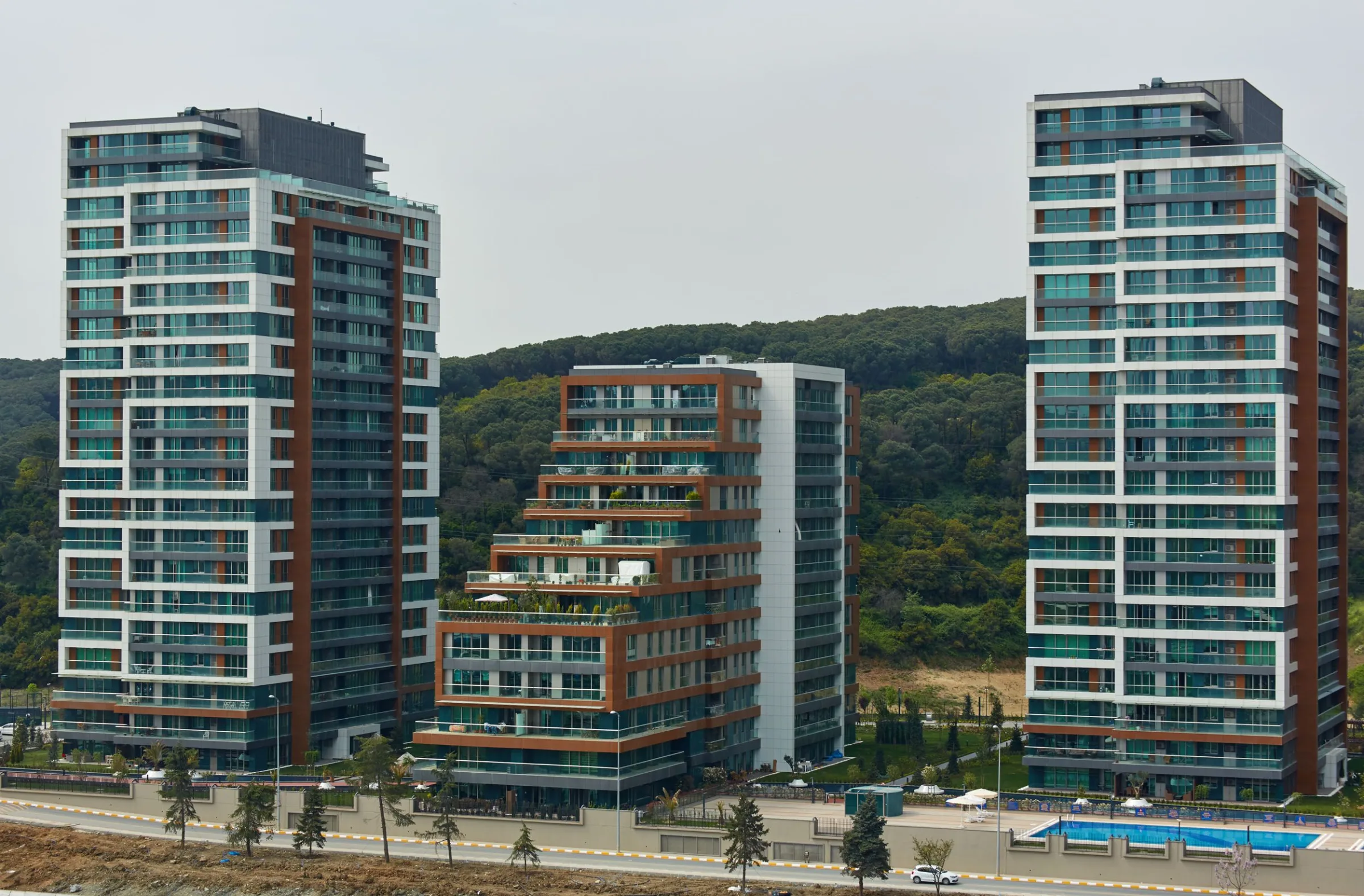 Vadistanbul Teras towers and terraced block