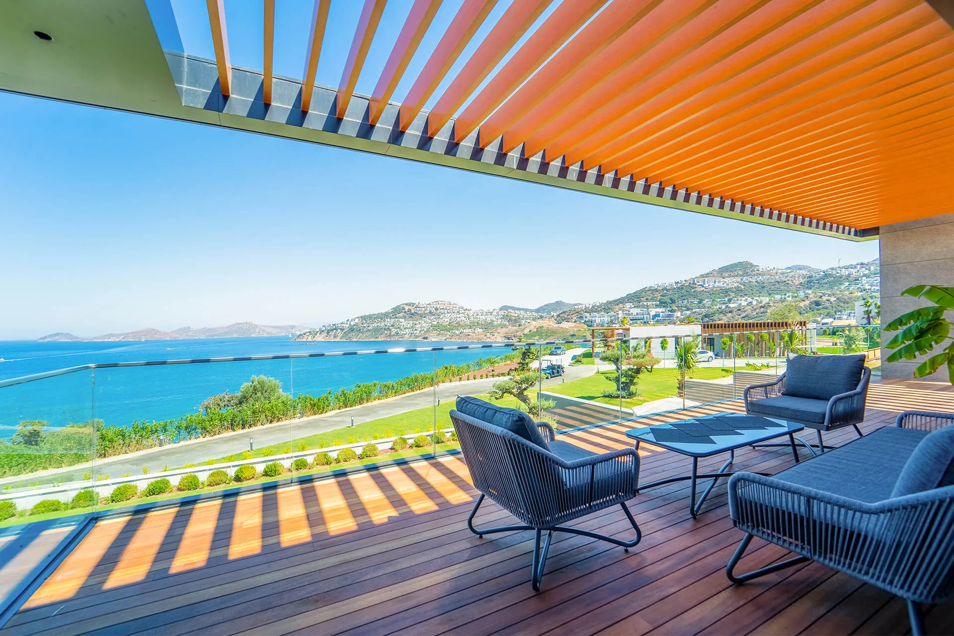 Velux Yalıkavak sea-view terrace