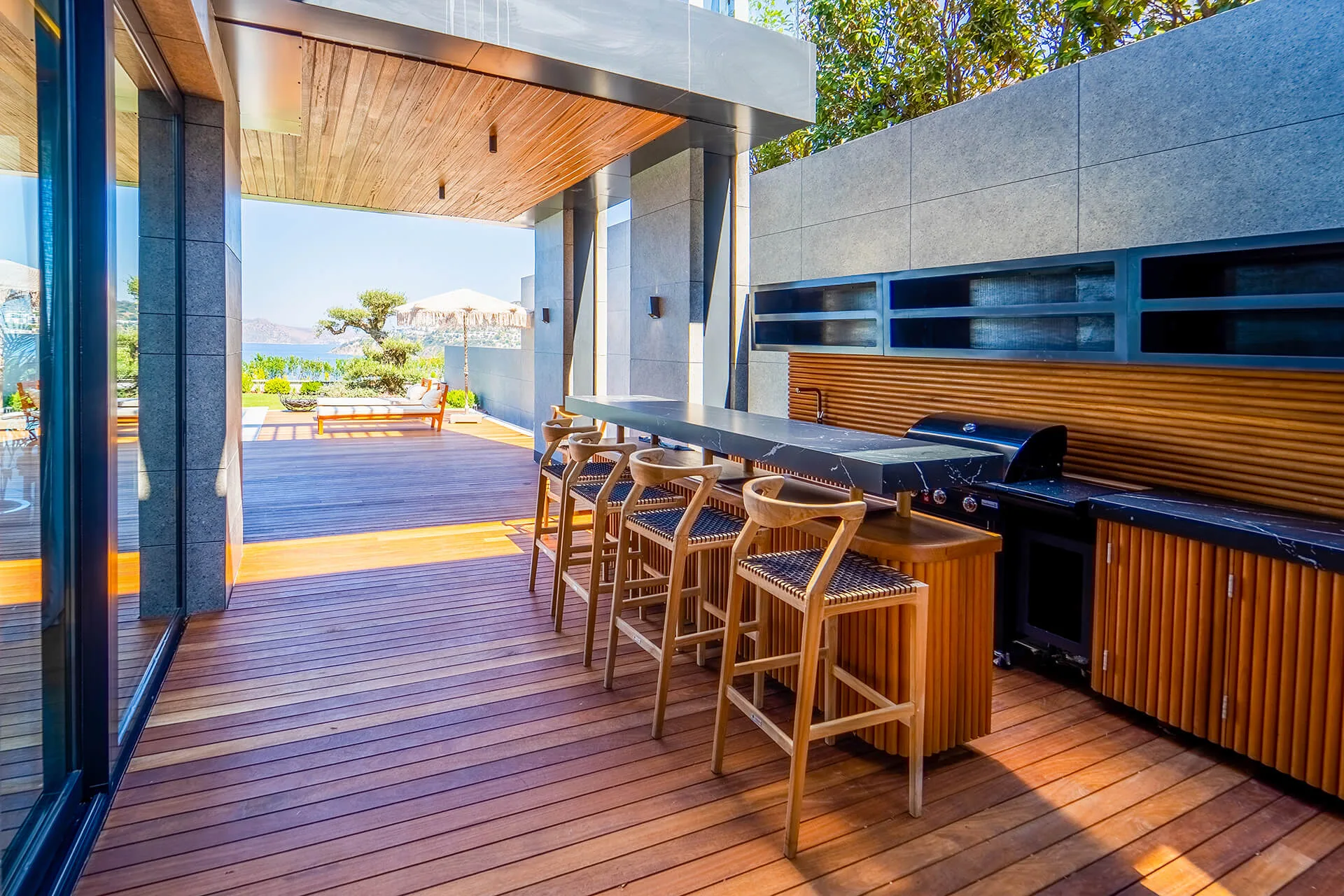 Velux Yalıkavak outdoor kitchen and terrace