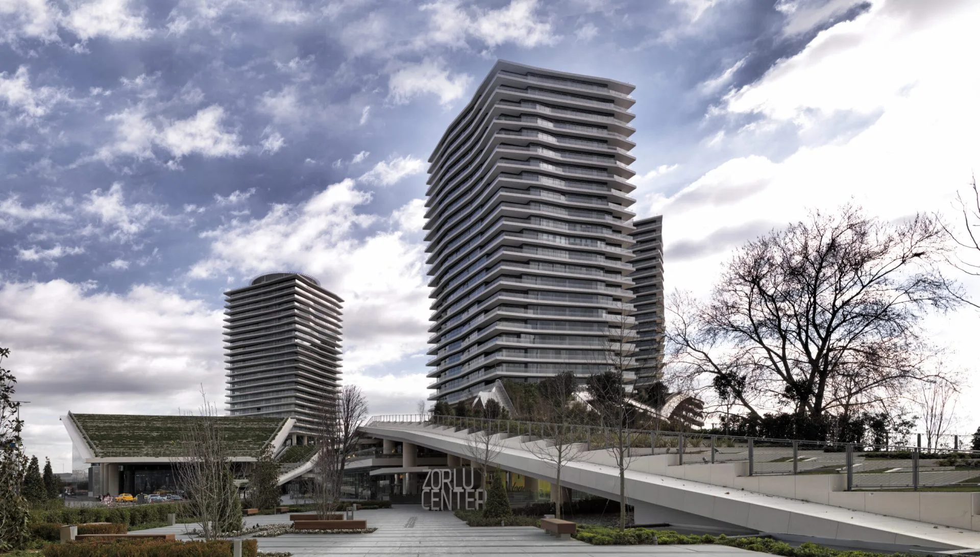 Zorlu Center rezidans kuleleri ve peyzaj