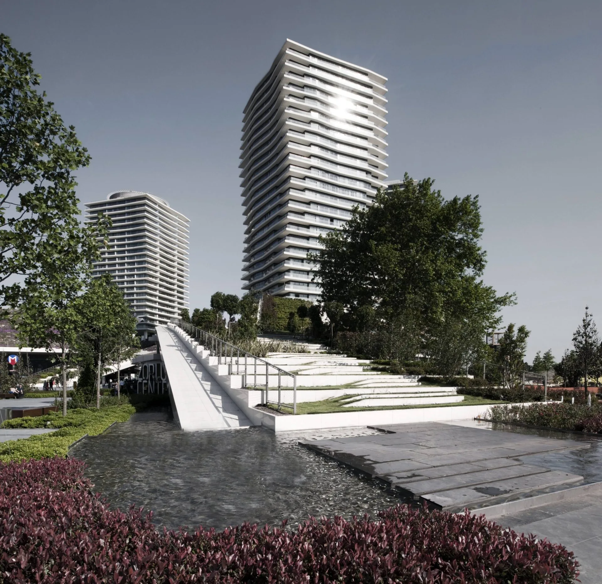 Zorlu Center peyzajlı park alanı